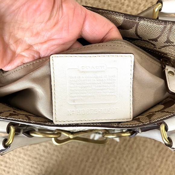 Coach Vintage Hampton Satchel with Signature Canvas and White Leather Trim - Picture 4 of 11